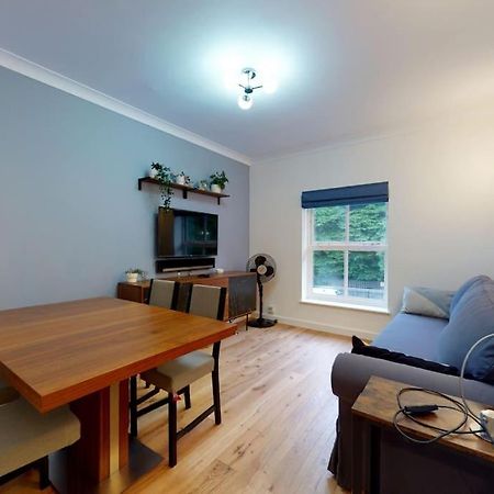 Lovely 2-Bedroom Flat Near Highgate Londyn Zewnętrze zdjęcie