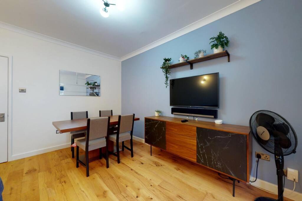 Lovely 2-Bedroom Flat Near Highgate Londyn Zewnętrze zdjęcie